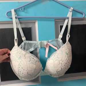 Victoria secret push up bra 38D